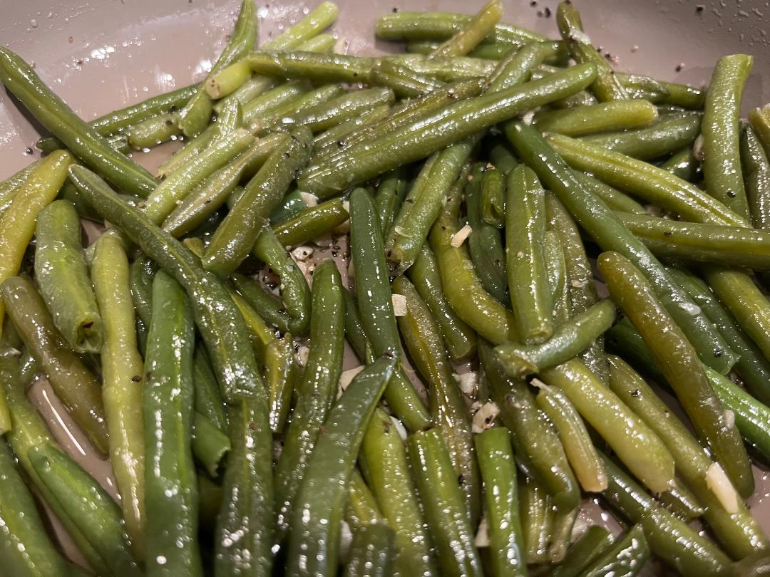 Featured image for “Delicious Garlic Green Beans… The Perfect Side Dish”