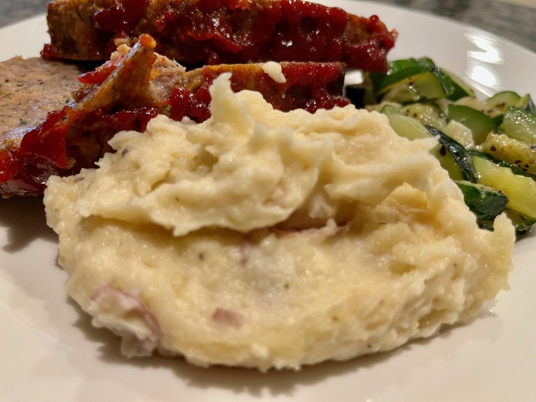 Featured image for “Creamy Mashed Red Potatoes 🥔”