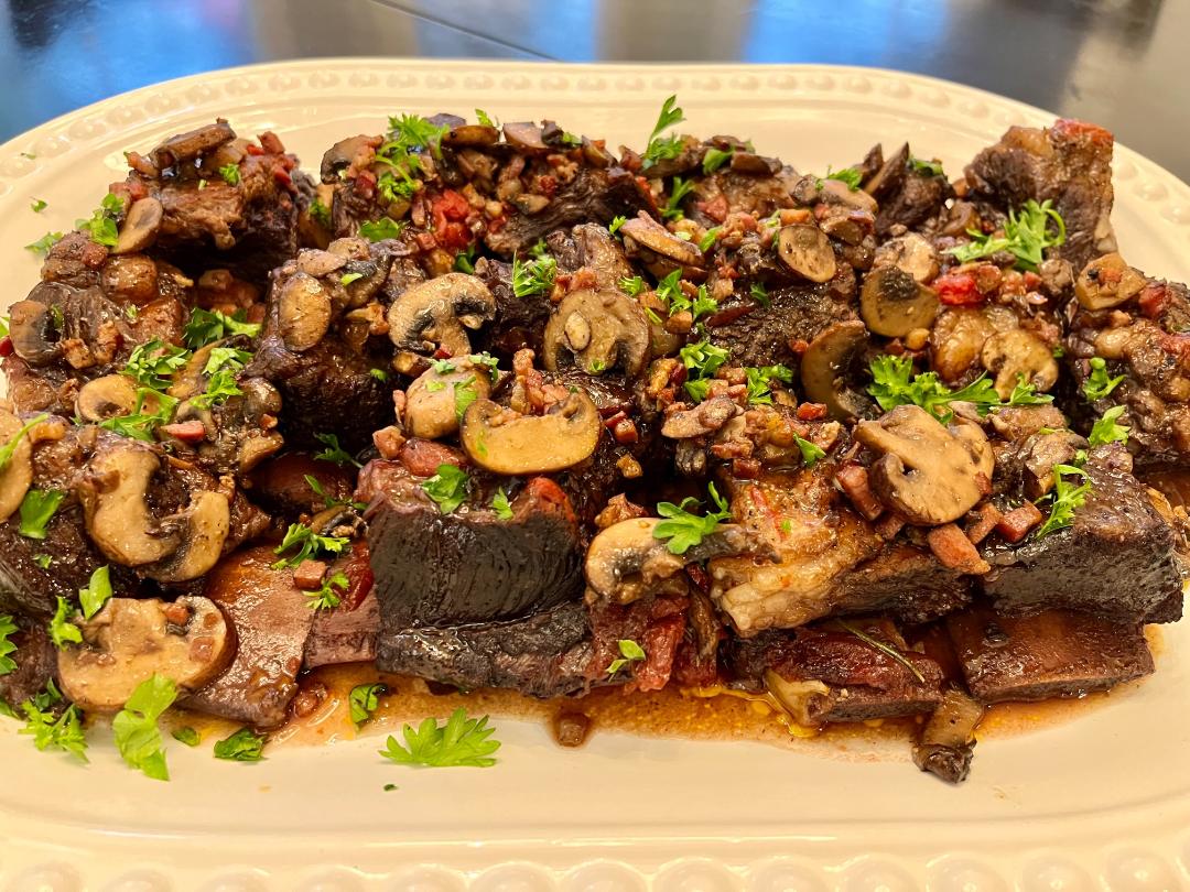 Featured image for “Braised Short Ribs 🤤🔥”