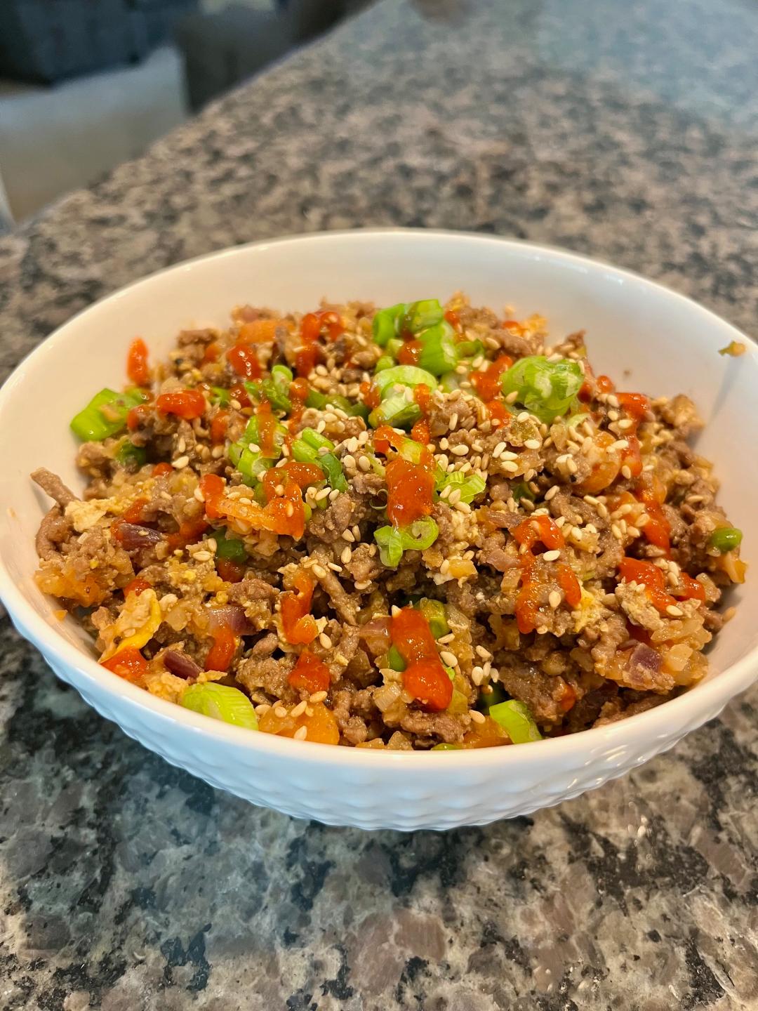 Featured image for “Beef and Cauliflower Rice Bowl! 🍲🥩 #groundbeef #bowl #umami”