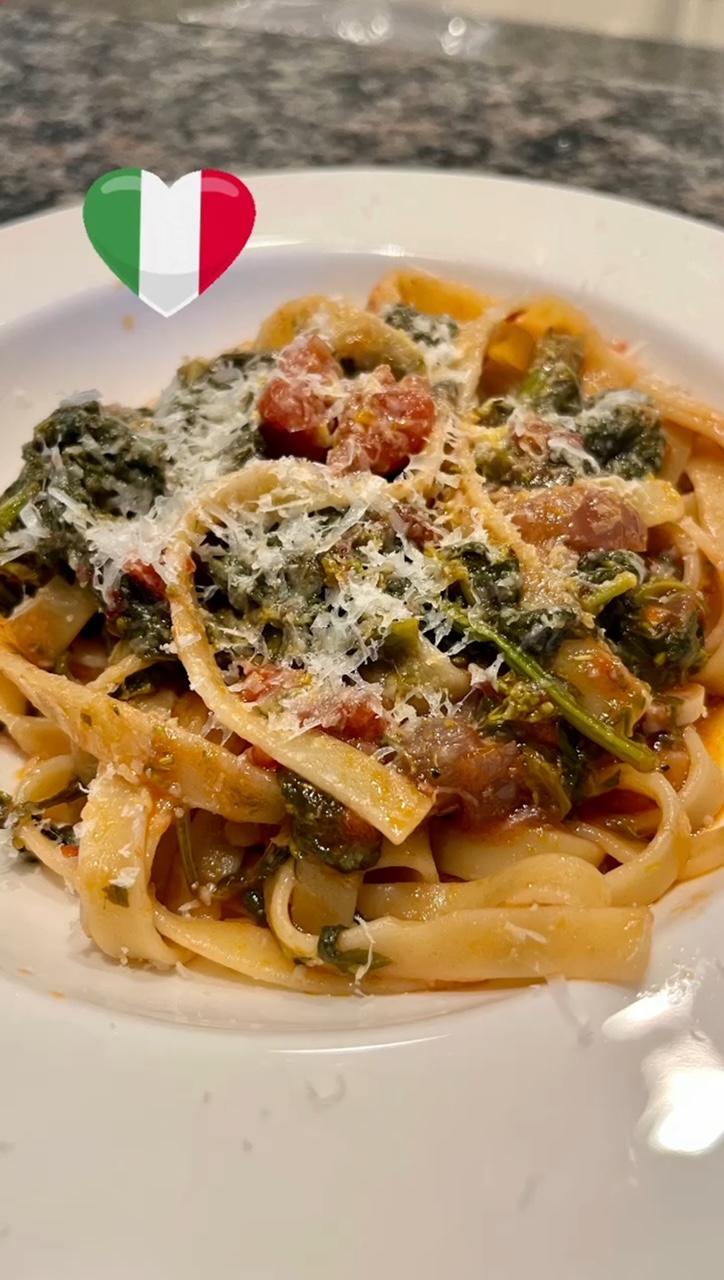 Featured image for “Fettuccini with Broccoli Rabe and Tomatoes 🍝🇮🇹 #fettucini #recipe”