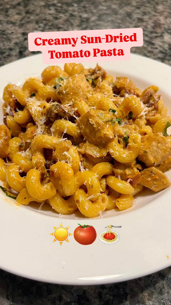 Featured image for “Creamy Sun-Dried Tomato Pasta! ☀️🍅🍝 #sundriedtomatoes #pasta #chicken”